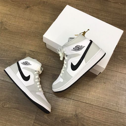 Air Jordan 1 Mid Light Smoke Grey