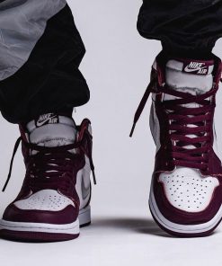 Air Jordan 1 Retro High OG ‘Bordeaux’