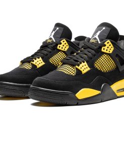 Air Jordan 4 Retro ‘Thunder’