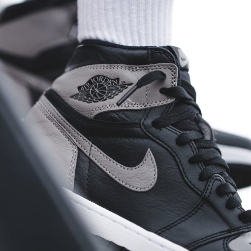 Air Jordan 1 Retro High OG Shadow