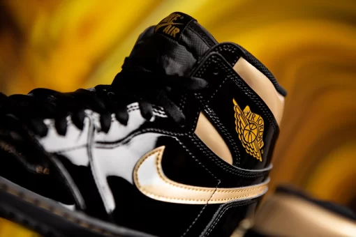 Air Jordan High OG ‘Black Metallic Gold’