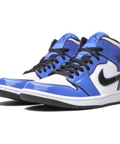 Air Jordan 1 Mid SE ‘Signal Blue’