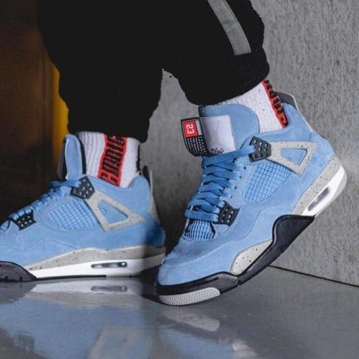 Air Jordan 4 Retro ‘University Blue’