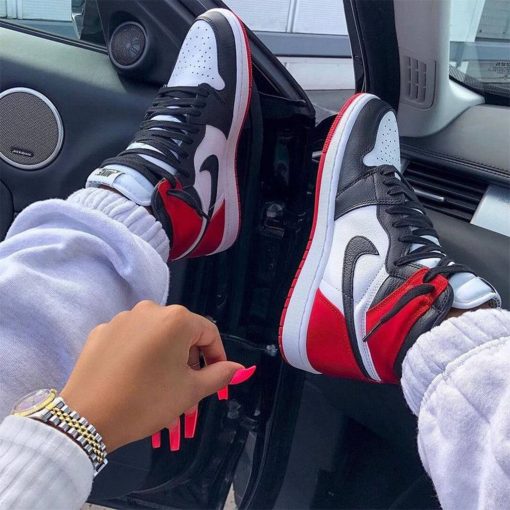 Air Jordan 1 Retro High ‘Satin Black Toe’