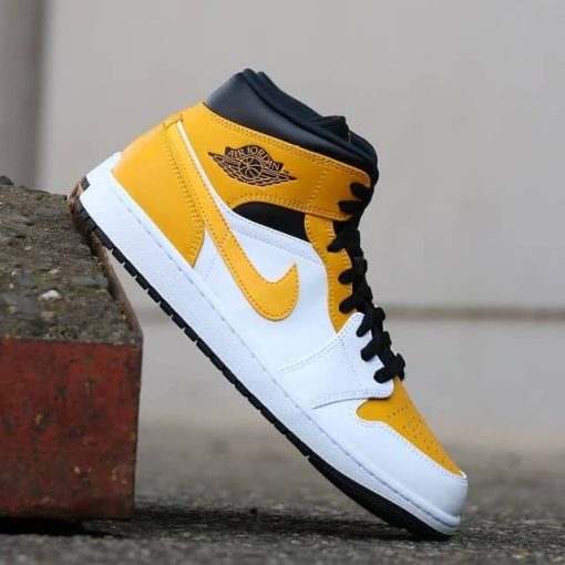 Jordan 1 Mid University Gold