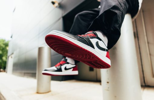 Jordan 1 Low OG Black Toe