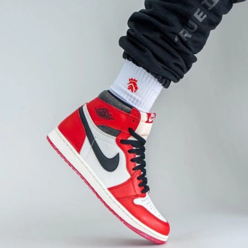 AIR JORDAN 1 RETRO HIGH OG GS “Chicago Lost & Found”