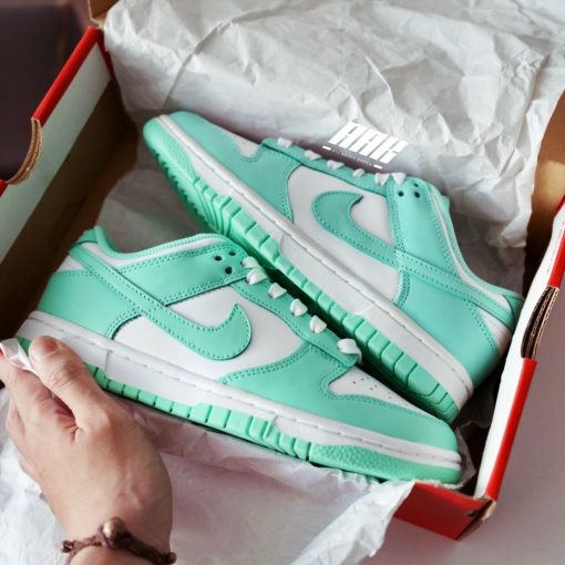 Nike Dunk Low ‘Green Glow’