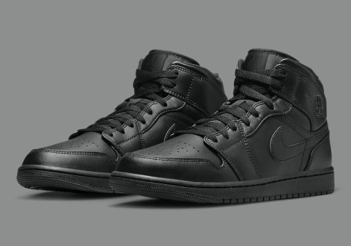 Air Jordan 1 Retro High OG ‘Triple Black’