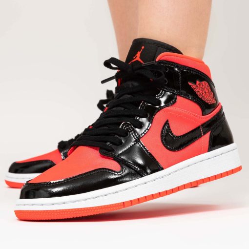 Air Jordan 1 Mid ‘Hot Punch’