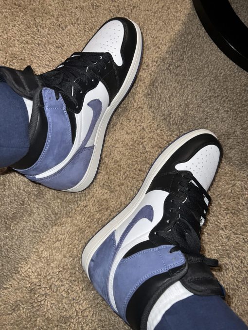 Air Jordan 1 Retro High OG “Blue Moon”