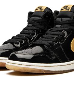 Jordan 1 Retro Black Metallic Gold (2013)