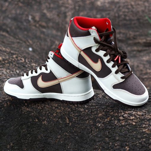 Nike Dunk High Baroque Brown