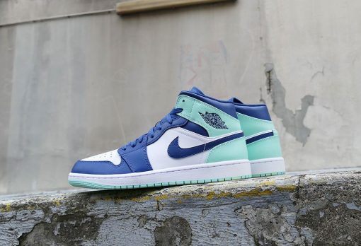 Air Jordan 1 Mid ‘Blue Mint’